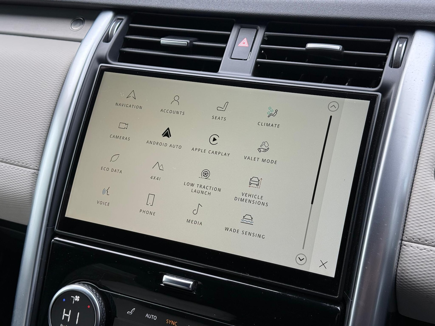 Used Land Rover Discovery 2023 for sale - 76457475: Photo 48