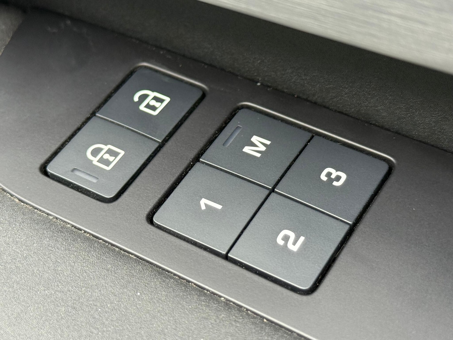 Used Land Rover Discovery 2023 for sale - 76457475: Photo 53