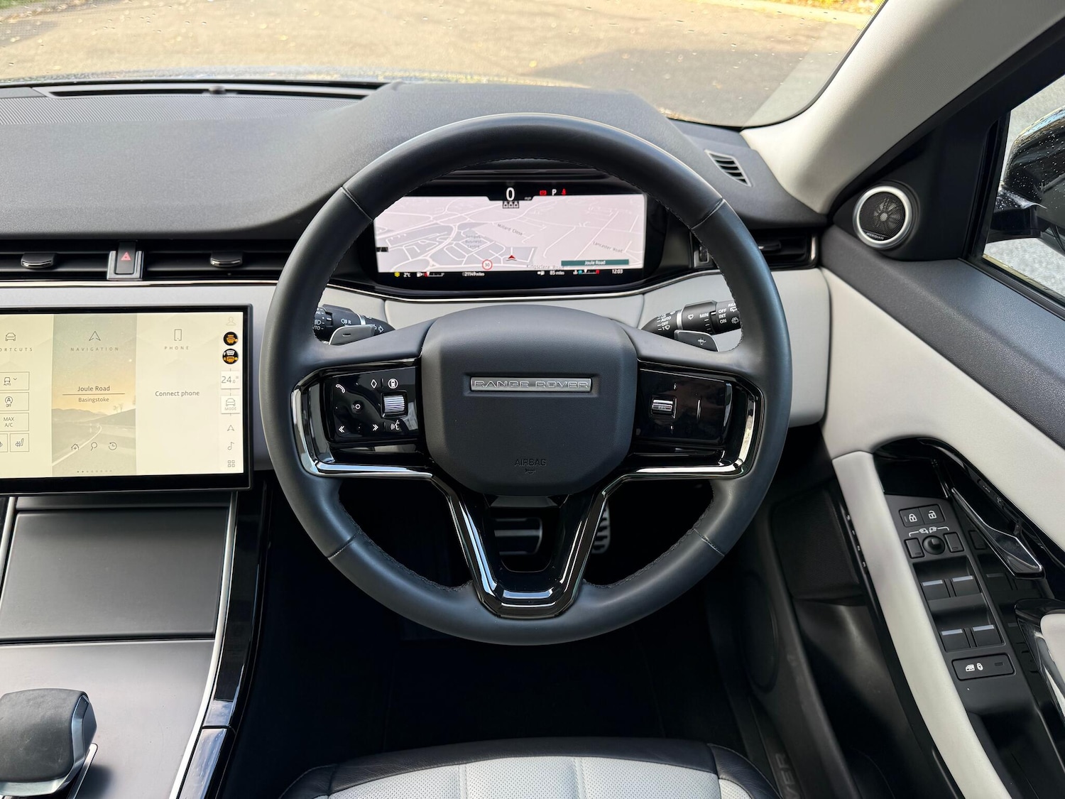 Used Land Rover Range Rover Evoque 2023 for sale - 76619994: Photo 14