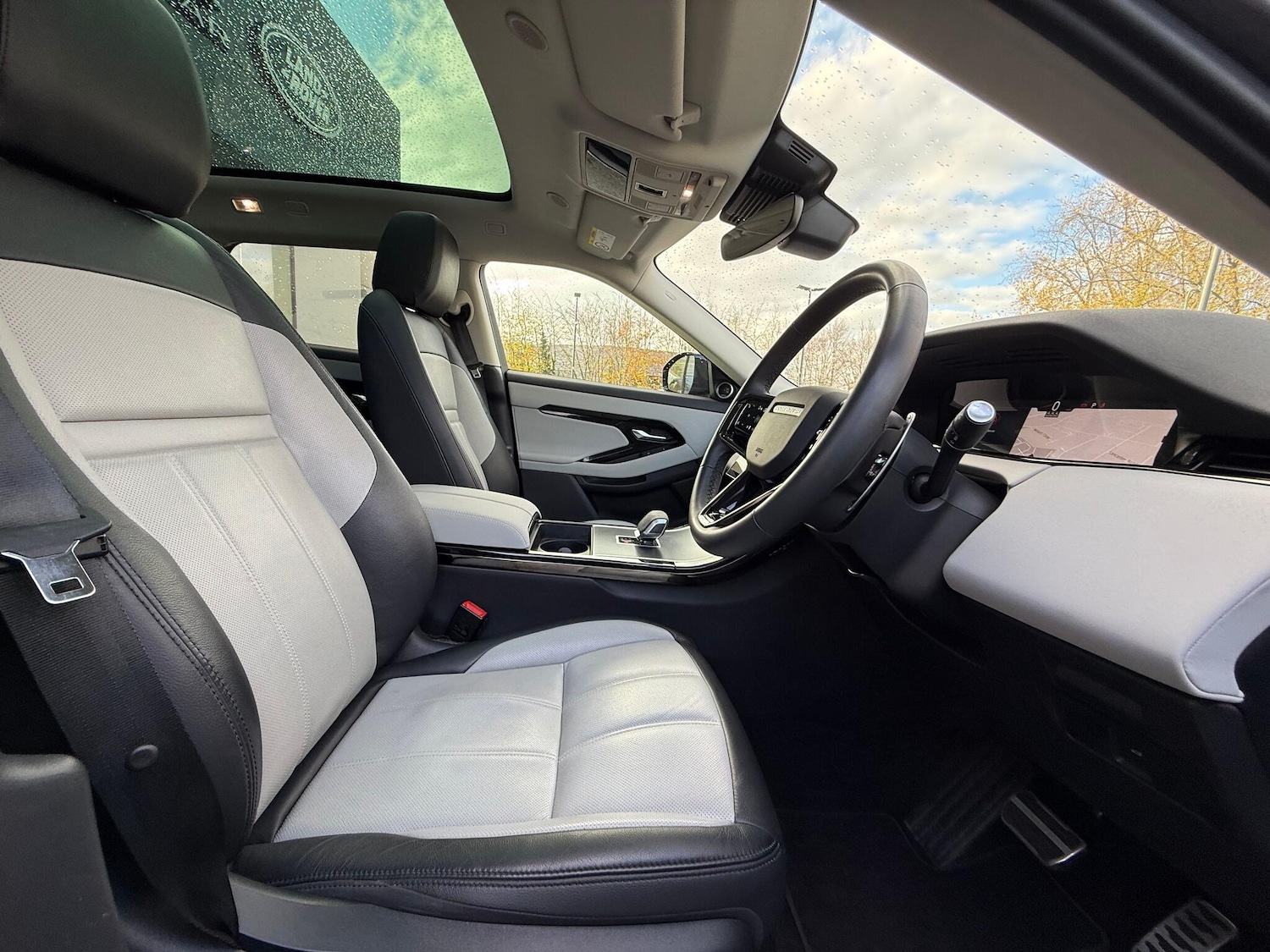 Used Land Rover Range Rover Evoque 2023 for sale - 76619994: Photo 9