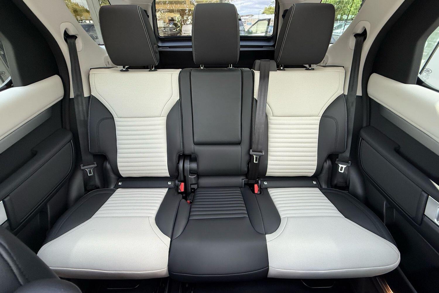 Used Land Rover Discovery 2025 for sale - 76238588: Photo 11