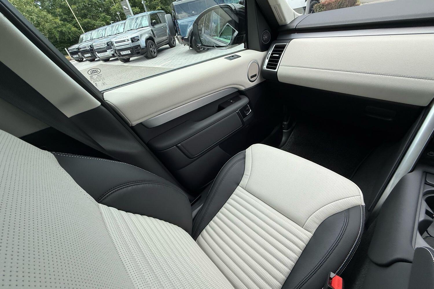 Used Land Rover Discovery 2025 for sale - 76238588: Photo 13