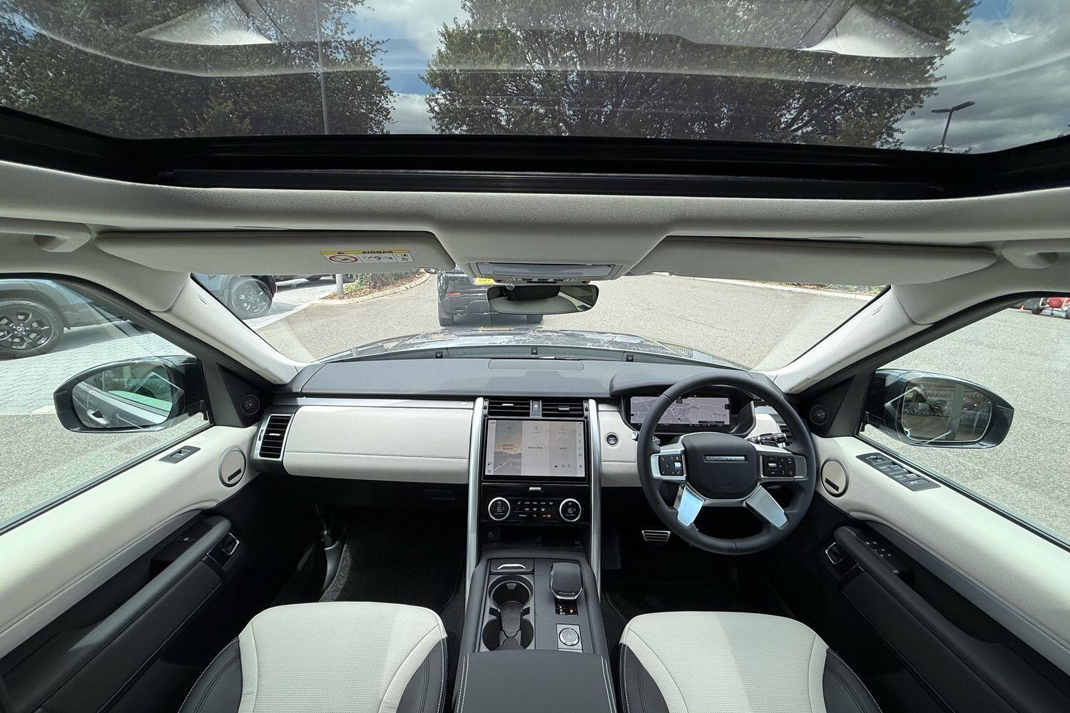 Used Land Rover Discovery 2025 for sale - 76238588: Photo 3