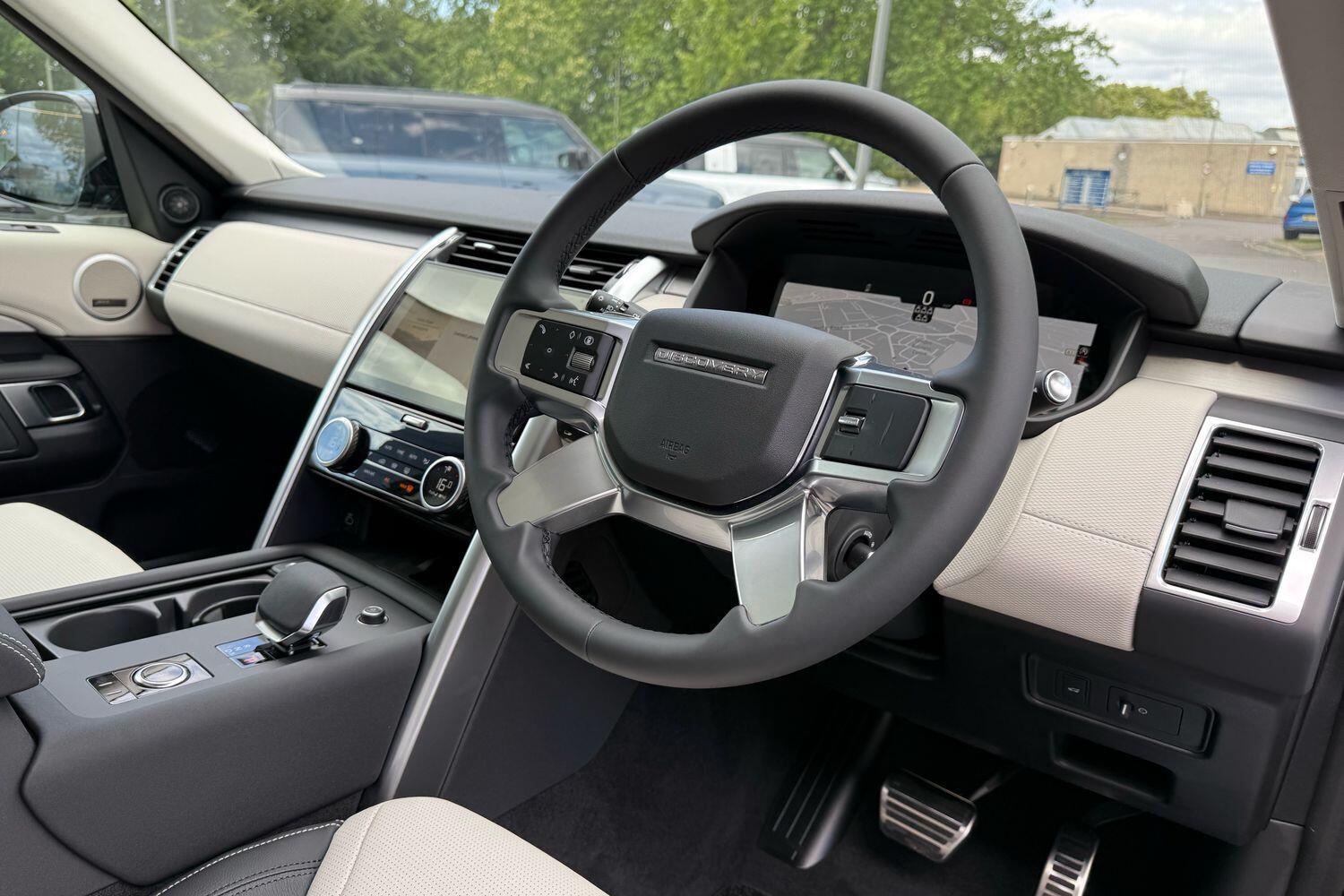 Used Land Rover Discovery 2025 for sale - 76238588: Photo 32