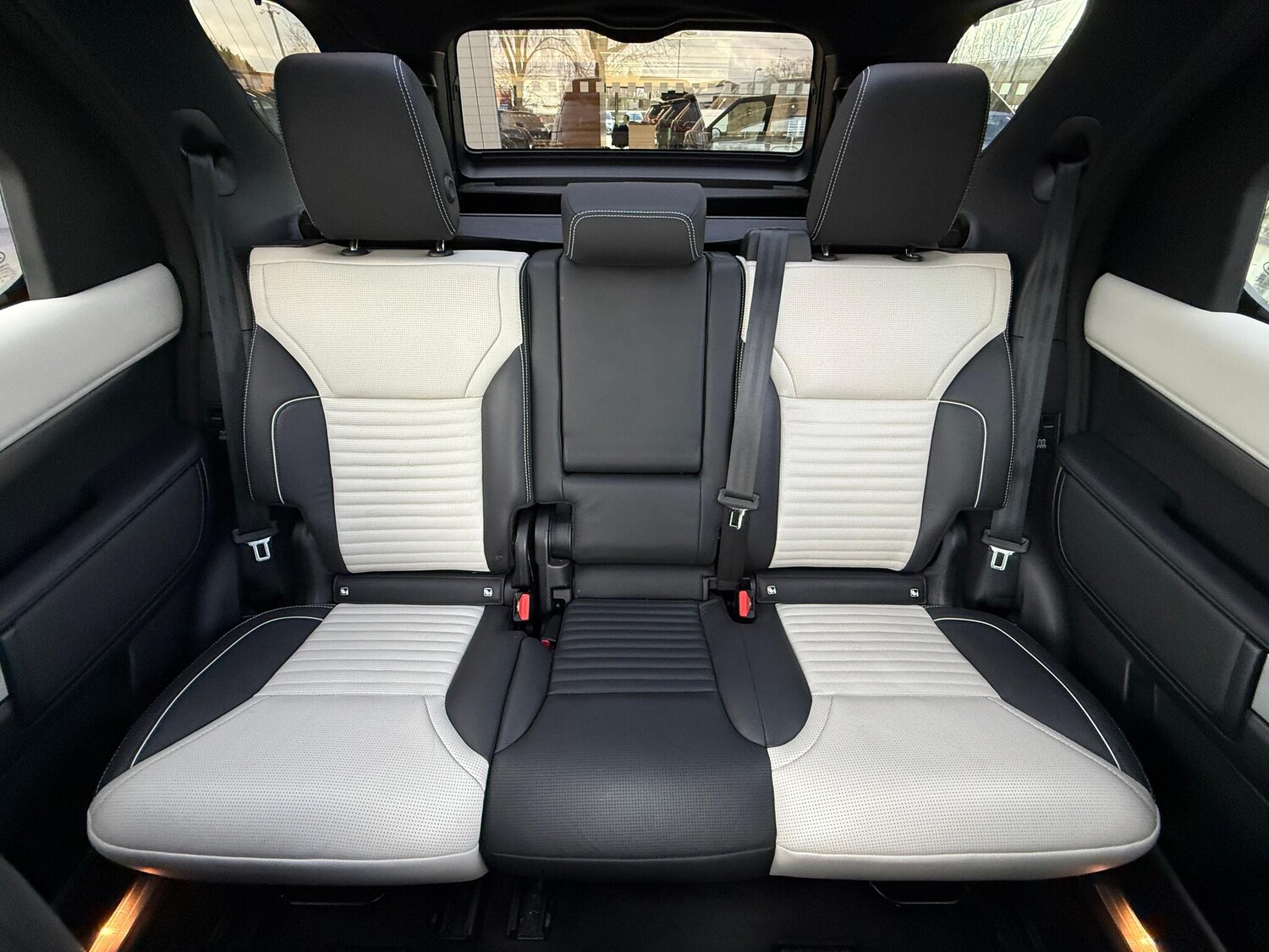 Used Land Rover Discovery 2023 for sale - 77496433: Photo 11