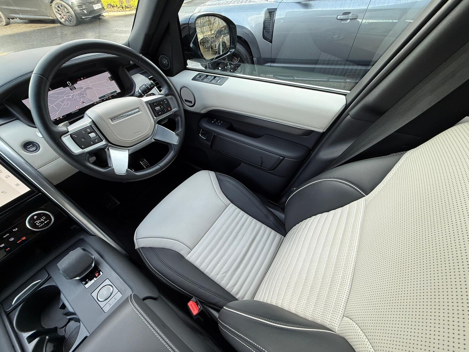 Used Land Rover Discovery 2023 for sale - 77496433: Photo 13