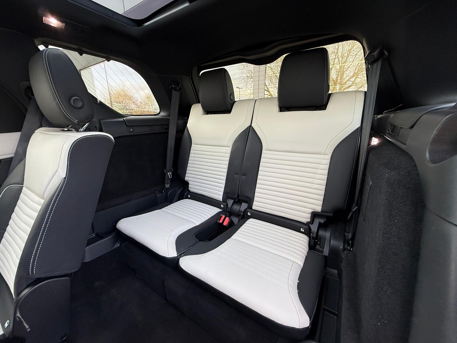 Used Land Rover Discovery 2023 for sale - 77496433: Photo 36