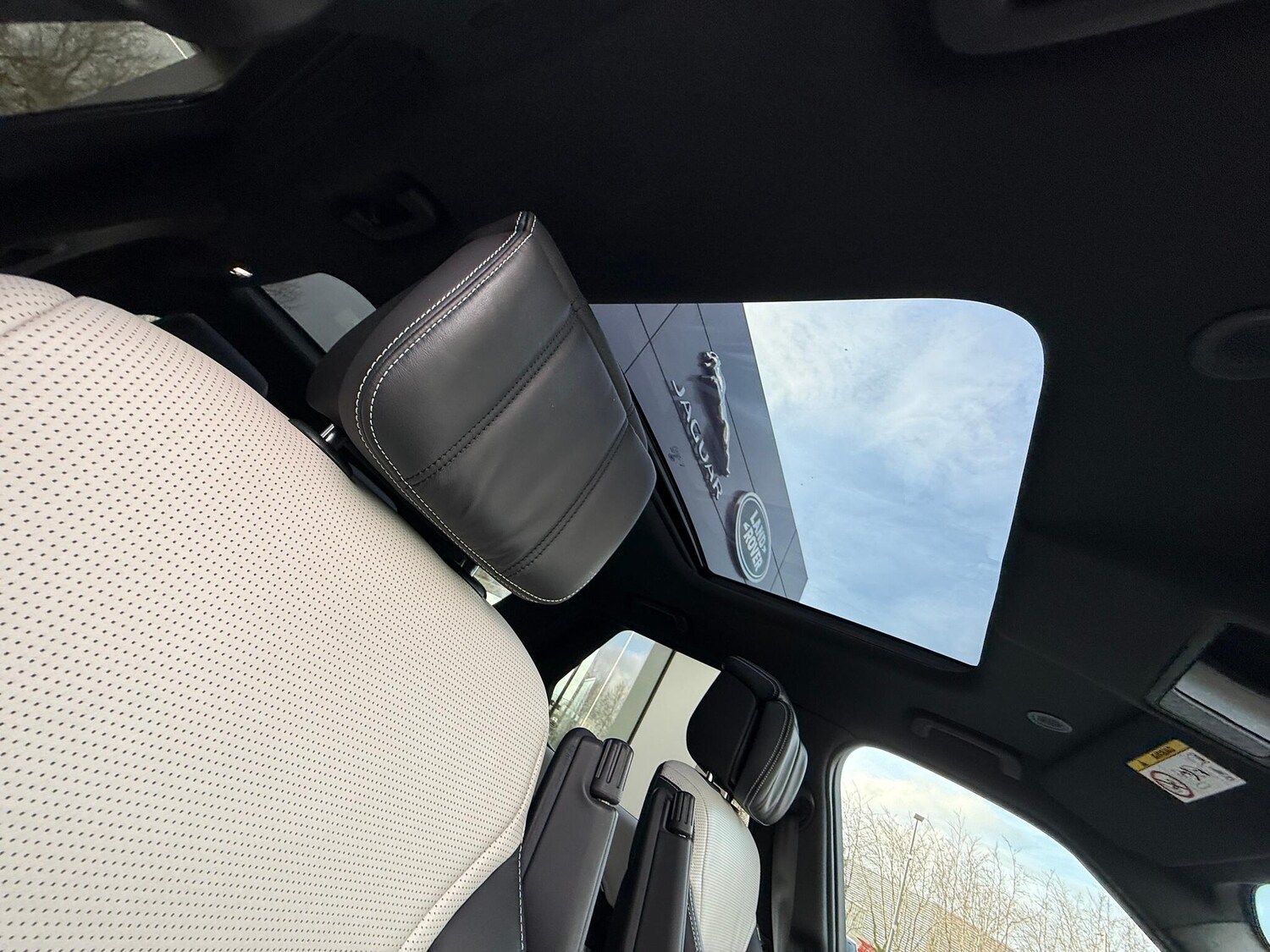 Used Land Rover Discovery 2023 for sale - 77496433: Photo 40