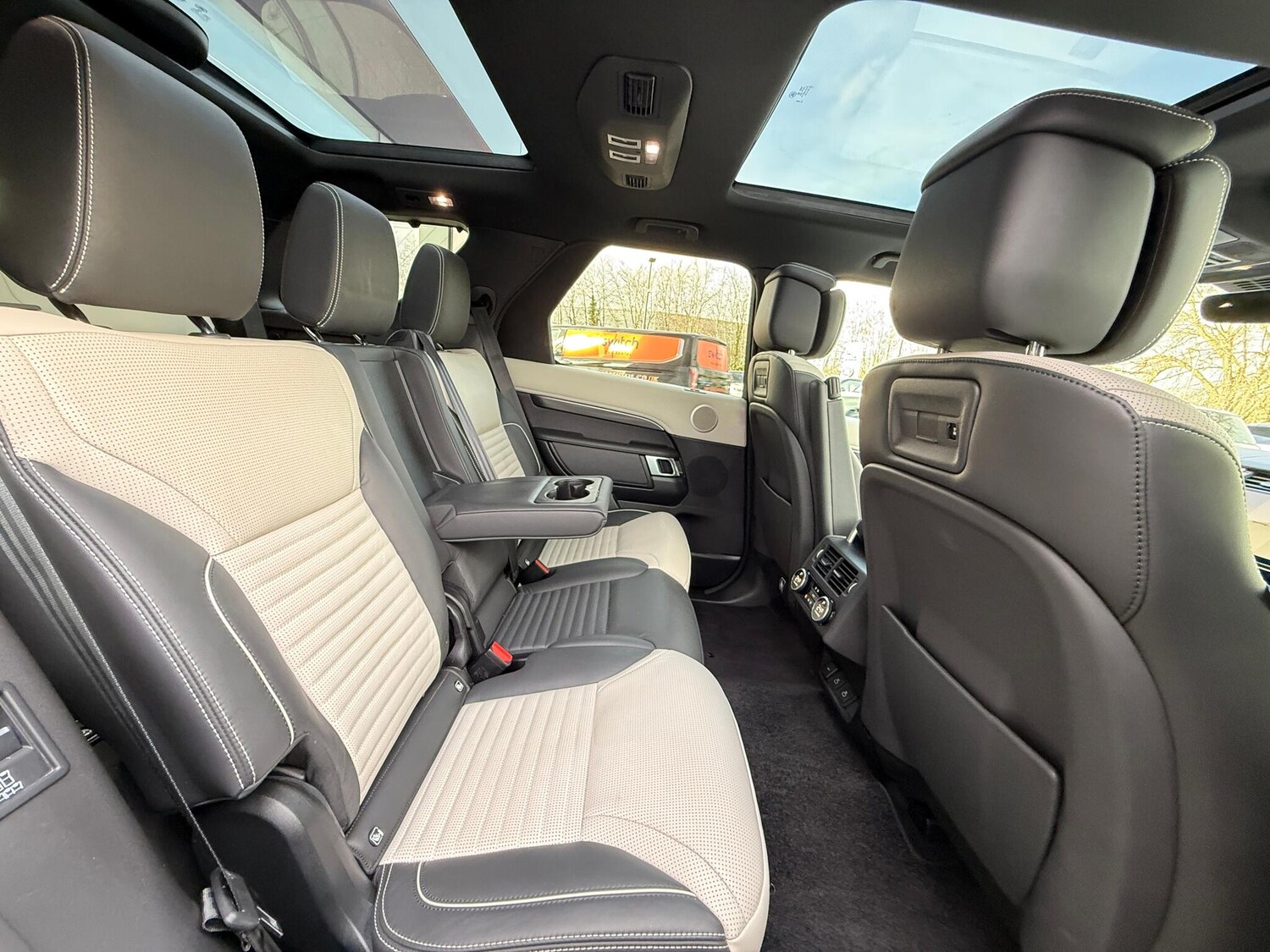 Used Land Rover Discovery 2023 for sale - 77496433: Photo 44