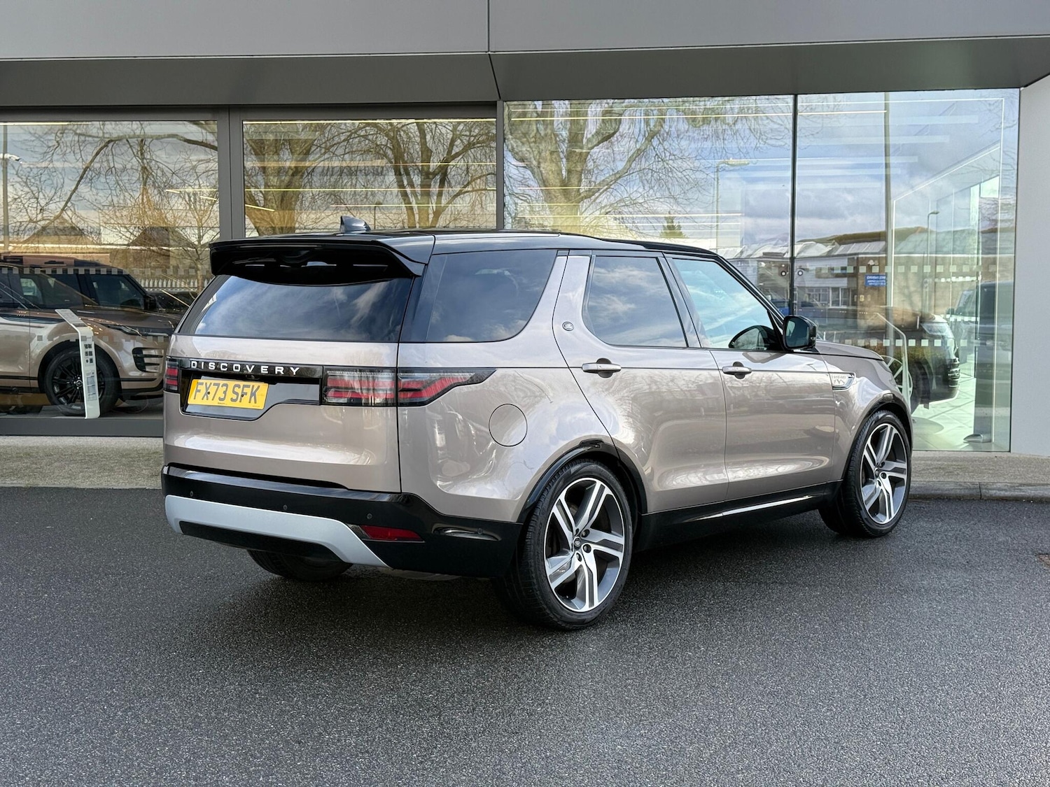 Used Land Rover Discovery 2023 for sale - 77496433: Photo 7