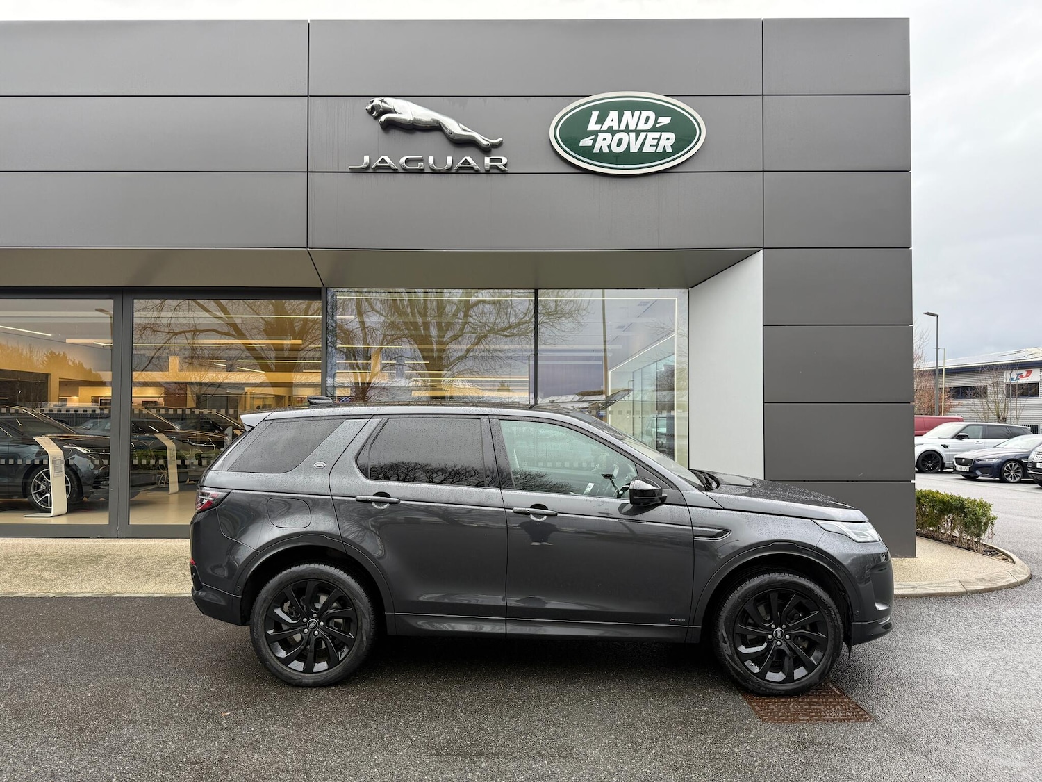 Used Land Rover Discovery Sport 2020 for sale - 77155682: Photo 2