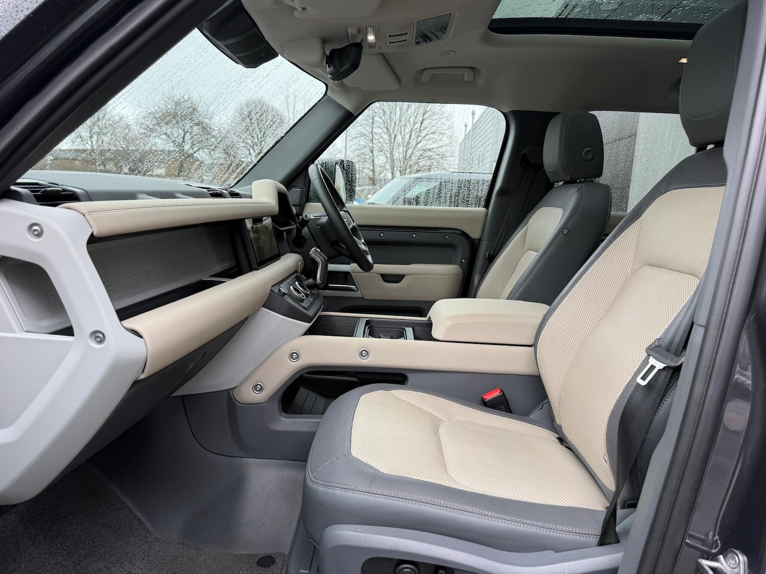 Used Land Rover Defender 2023 for sale - 77497390: Photo 10