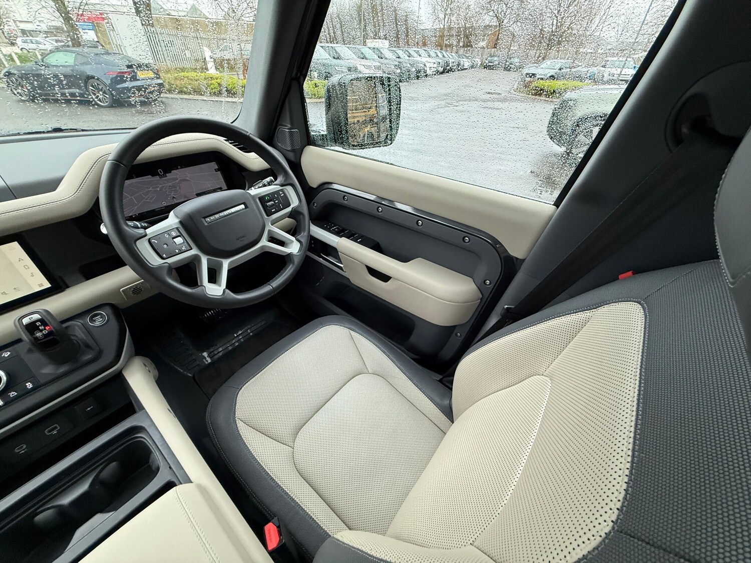 Used Land Rover Defender 2023 for sale - 77497390: Photo 13