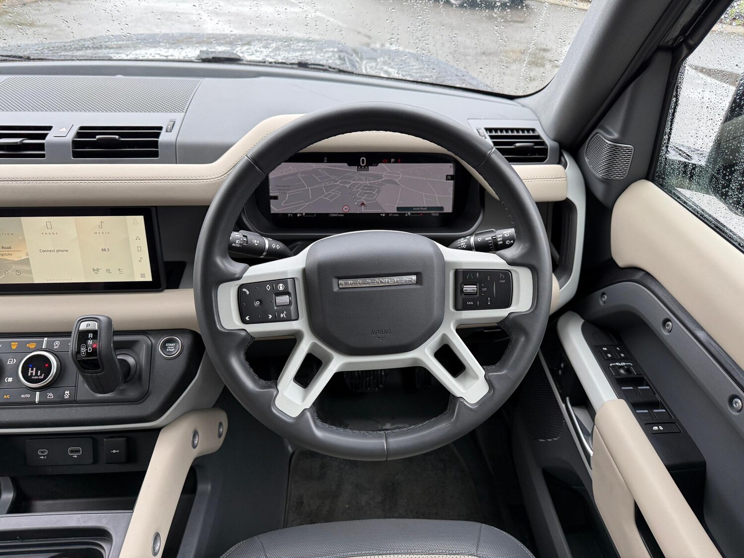 Used Land Rover Defender 2023 for sale - 77497390: Photo 14