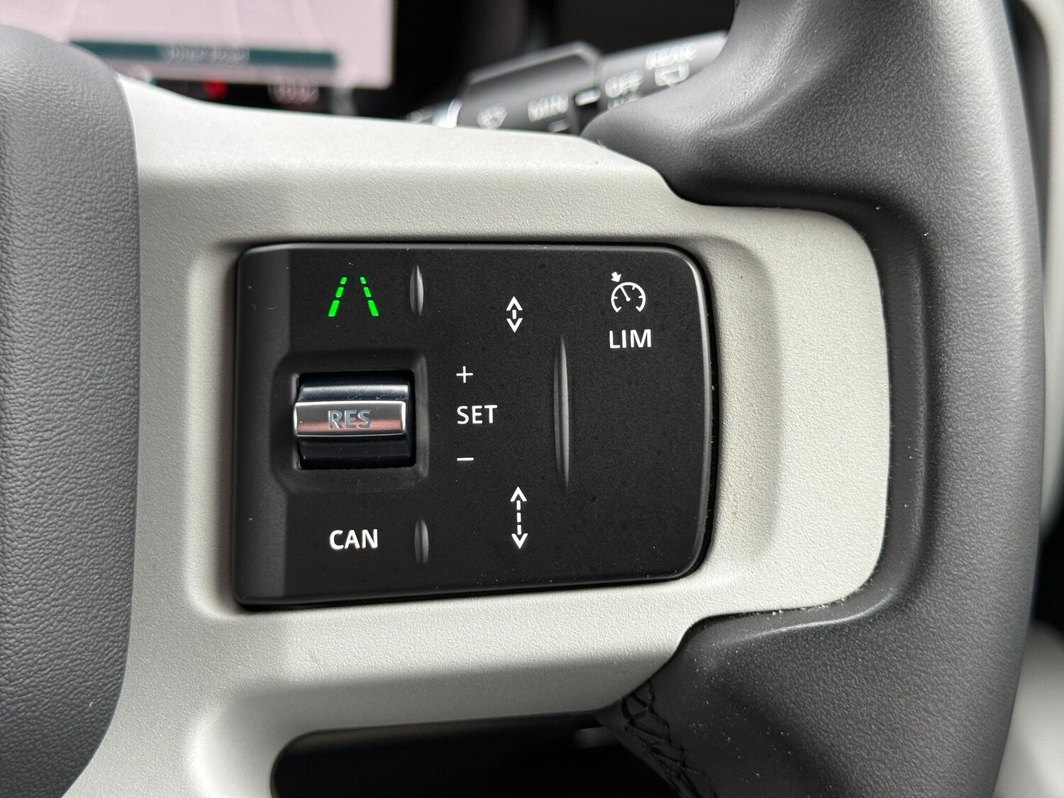 Used Land Rover Defender 2023 for sale - 77497390: Photo 27