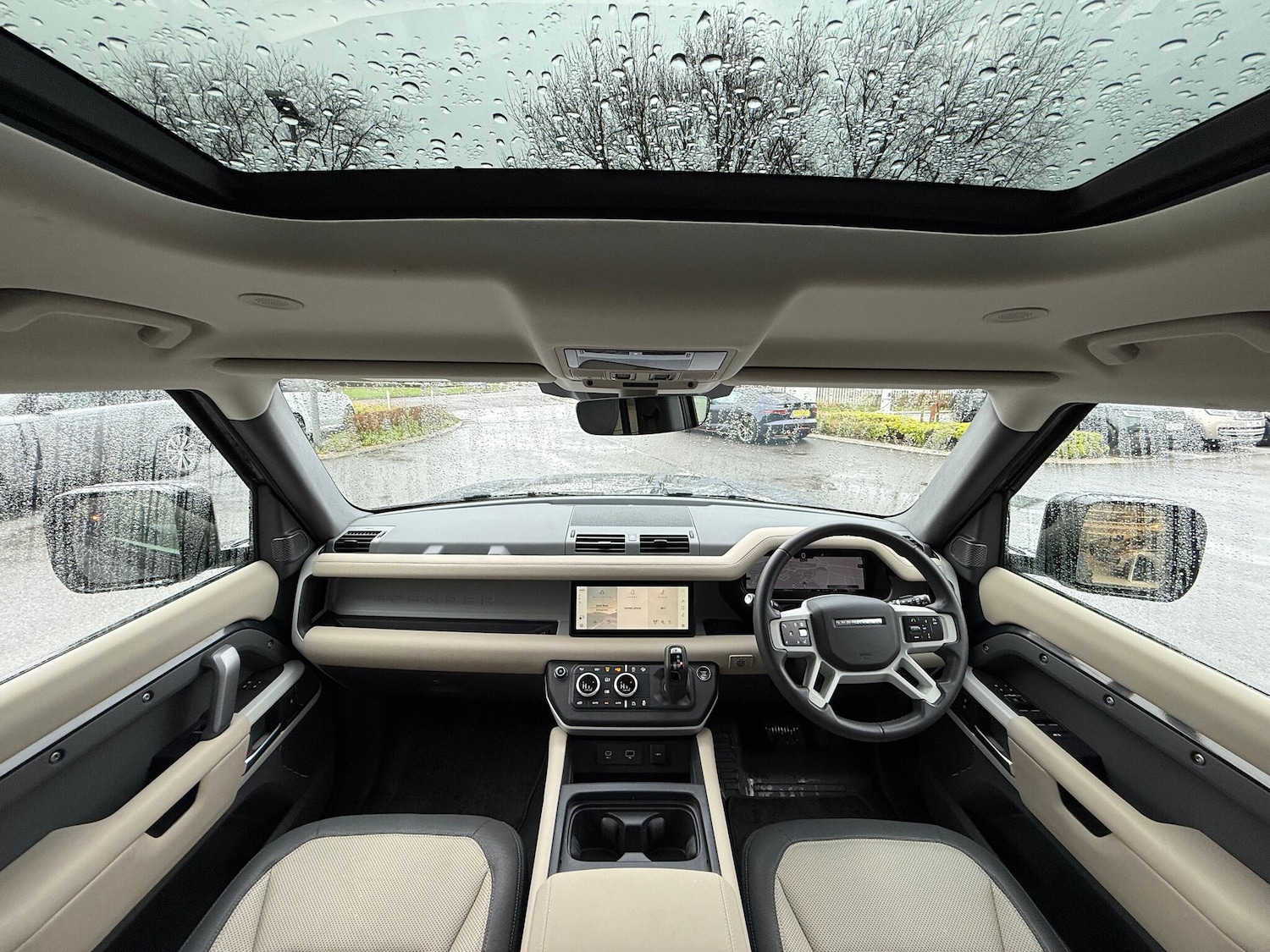 Used Land Rover Defender 2023 for sale - 77497390: Photo 3