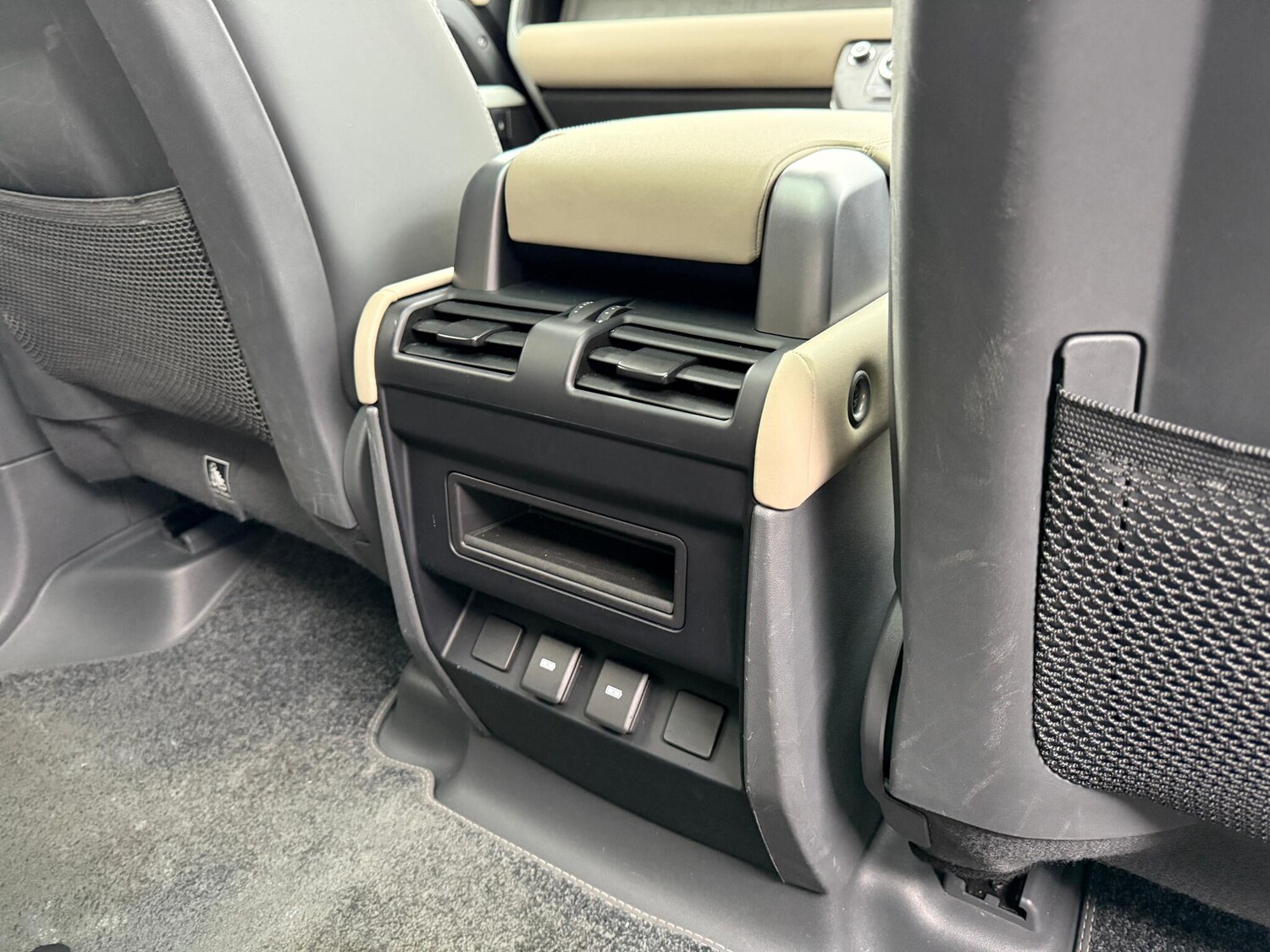 Used Land Rover Defender 2023 for sale - 77497390: Photo 33