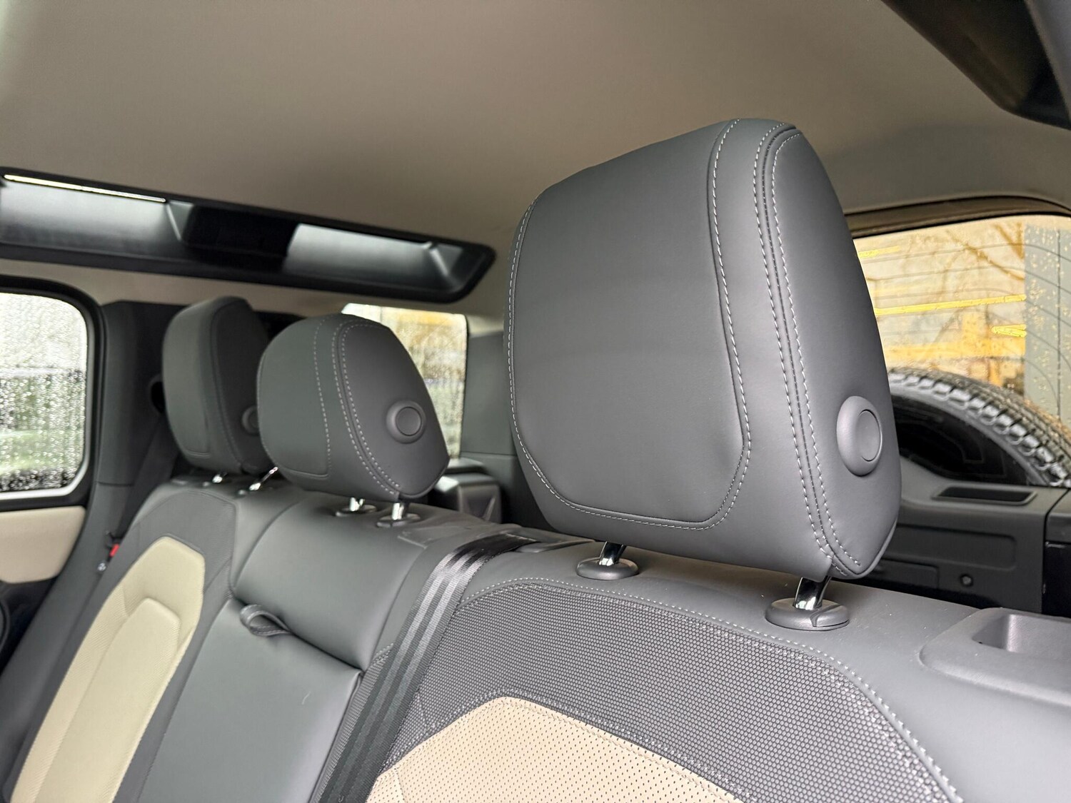 Used Land Rover Defender 2023 for sale - 77497390: Photo 46