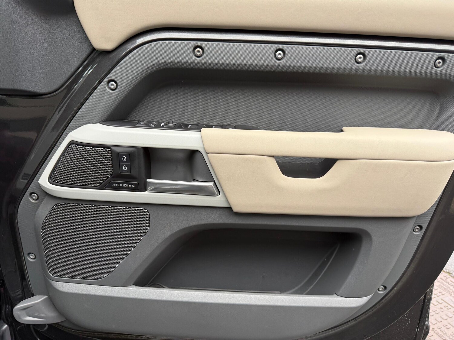 Used Land Rover Defender 2023 for sale - 77497390: Photo 47