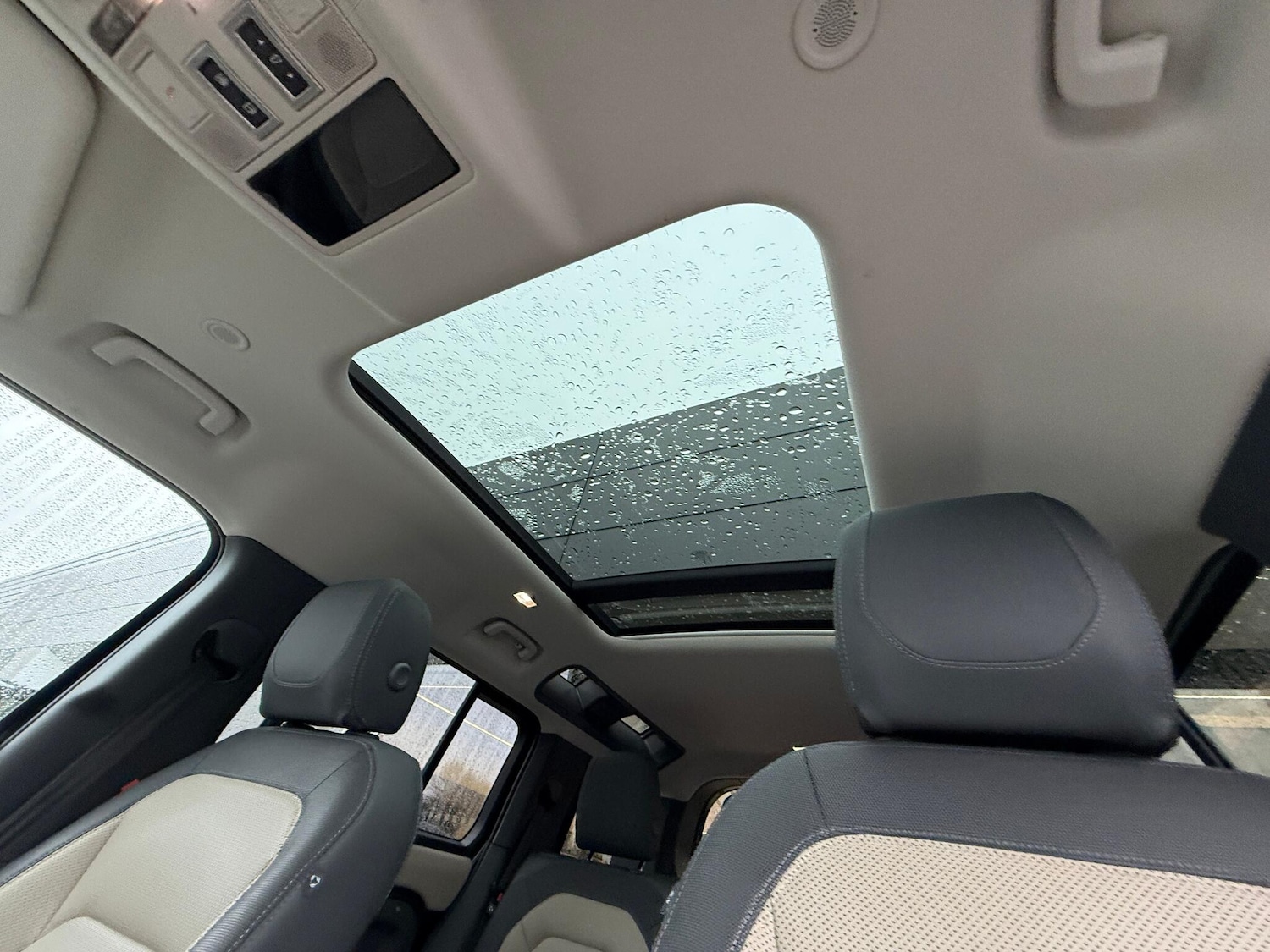 Used Land Rover Defender 2023 for sale - 77497390: Photo 5