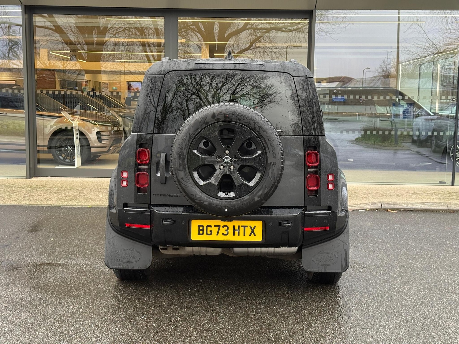 Used Land Rover Defender 2023 for sale - 77497390: Photo 8