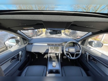 Used Land Rover Discovery Sport 2025 for sale - 75601176: Photo