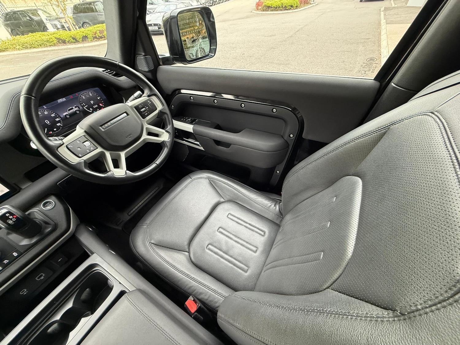 Used Land Rover Defender 90 2021 for sale - 76136026: Photo 13