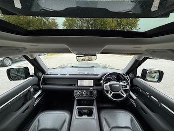 Used Land Rover Defender 90 2021 for sale - 76136026: Photo