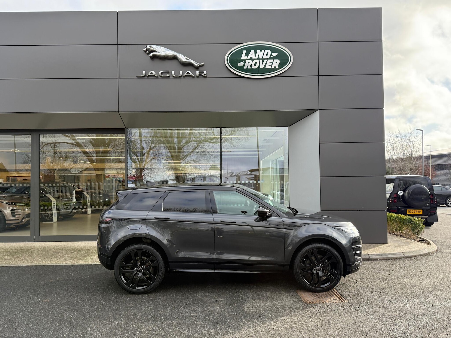 Used Land Rover Range Rover Evoque 2023 for sale - 77377272: Photo 2
