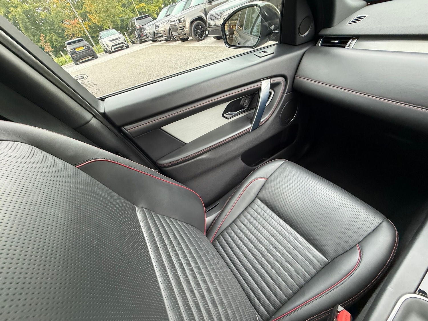Used Land Rover Discovery Sport 2021 for sale - 76151396: Photo 12