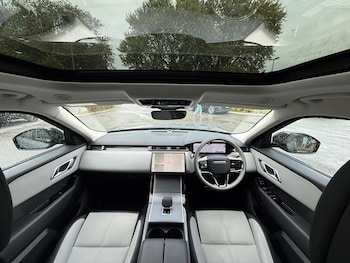 Used Land Rover Range Rover Velar 2024 for sale - 75866896: Photo