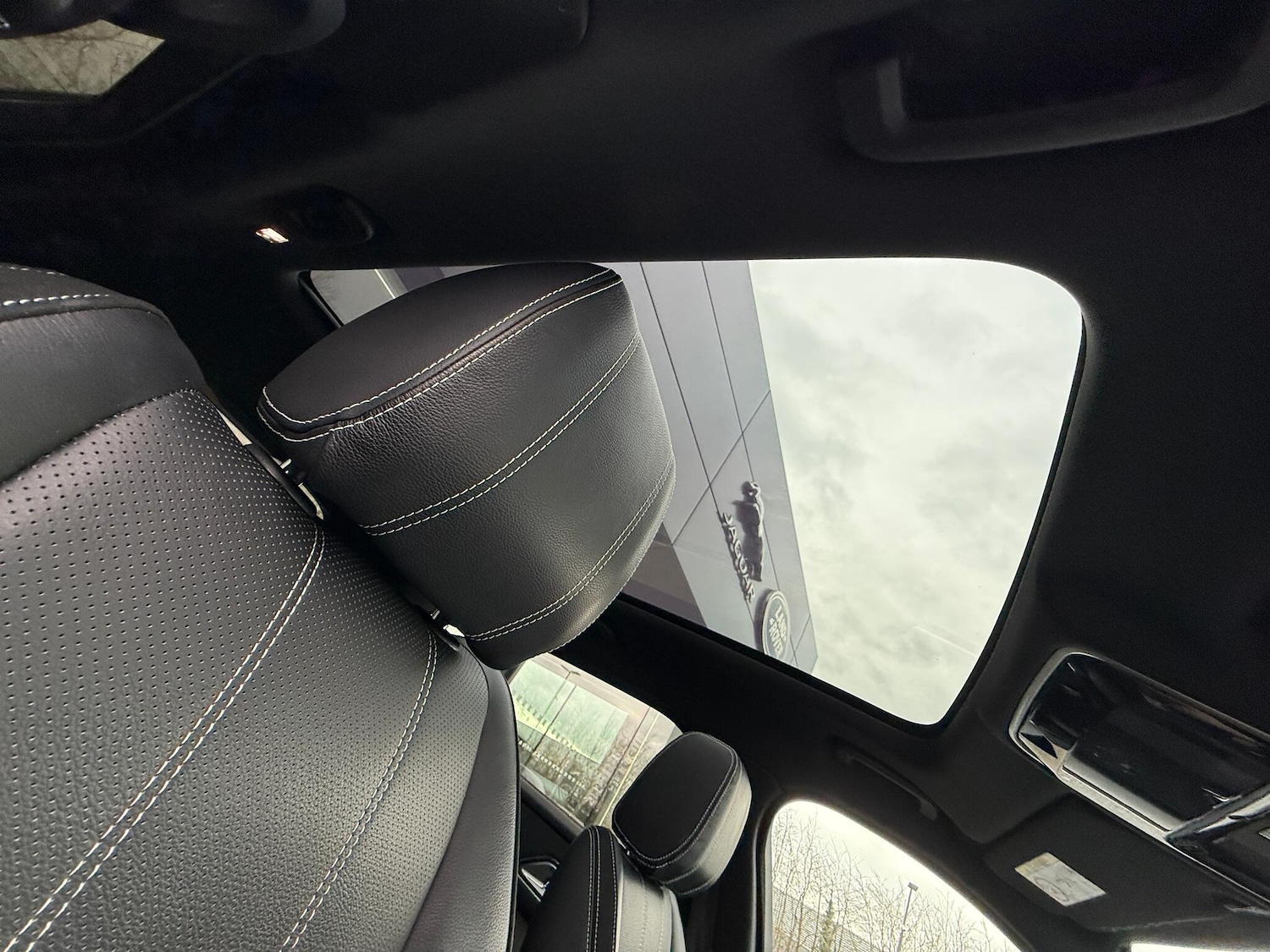 Used Land Rover Range Rover Velar 2019 for sale - 77537769: Photo 32