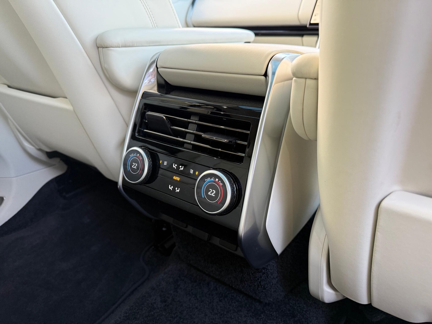 Used Land Rover Range Rover 2025 for sale - 76371590: Photo 35