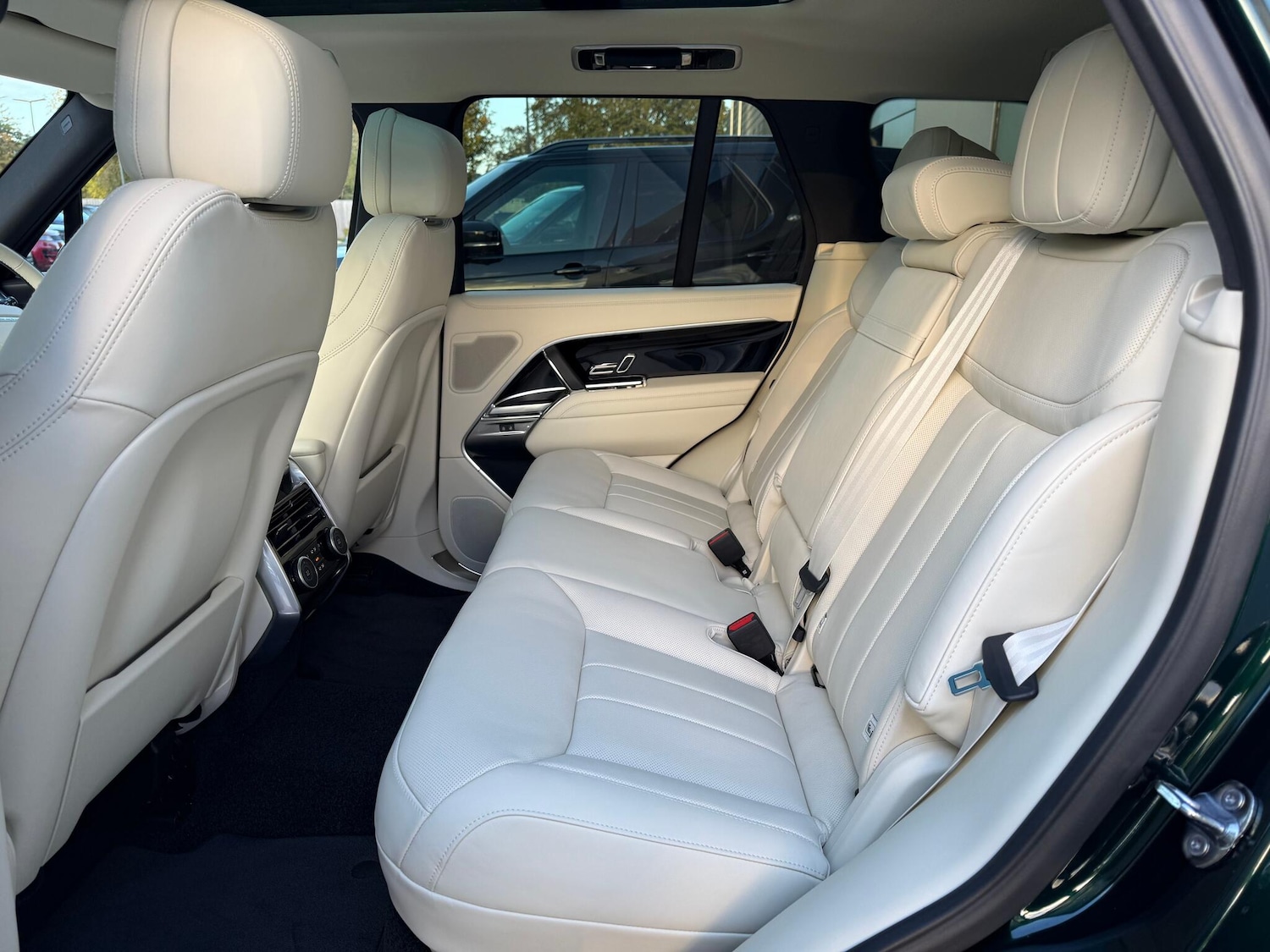 Used Land Rover Range Rover 2025 for sale - 76371590: Photo 49