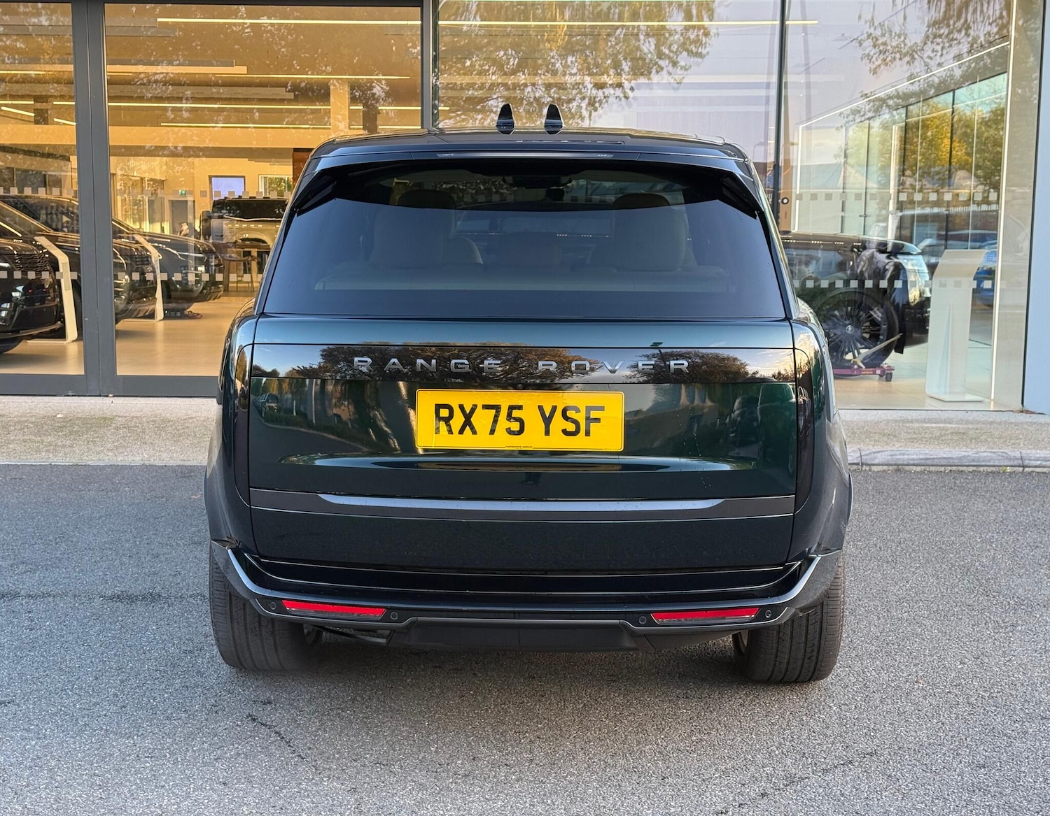 Used Land Rover Range Rover 2025 for sale - 76371590: Photo 8