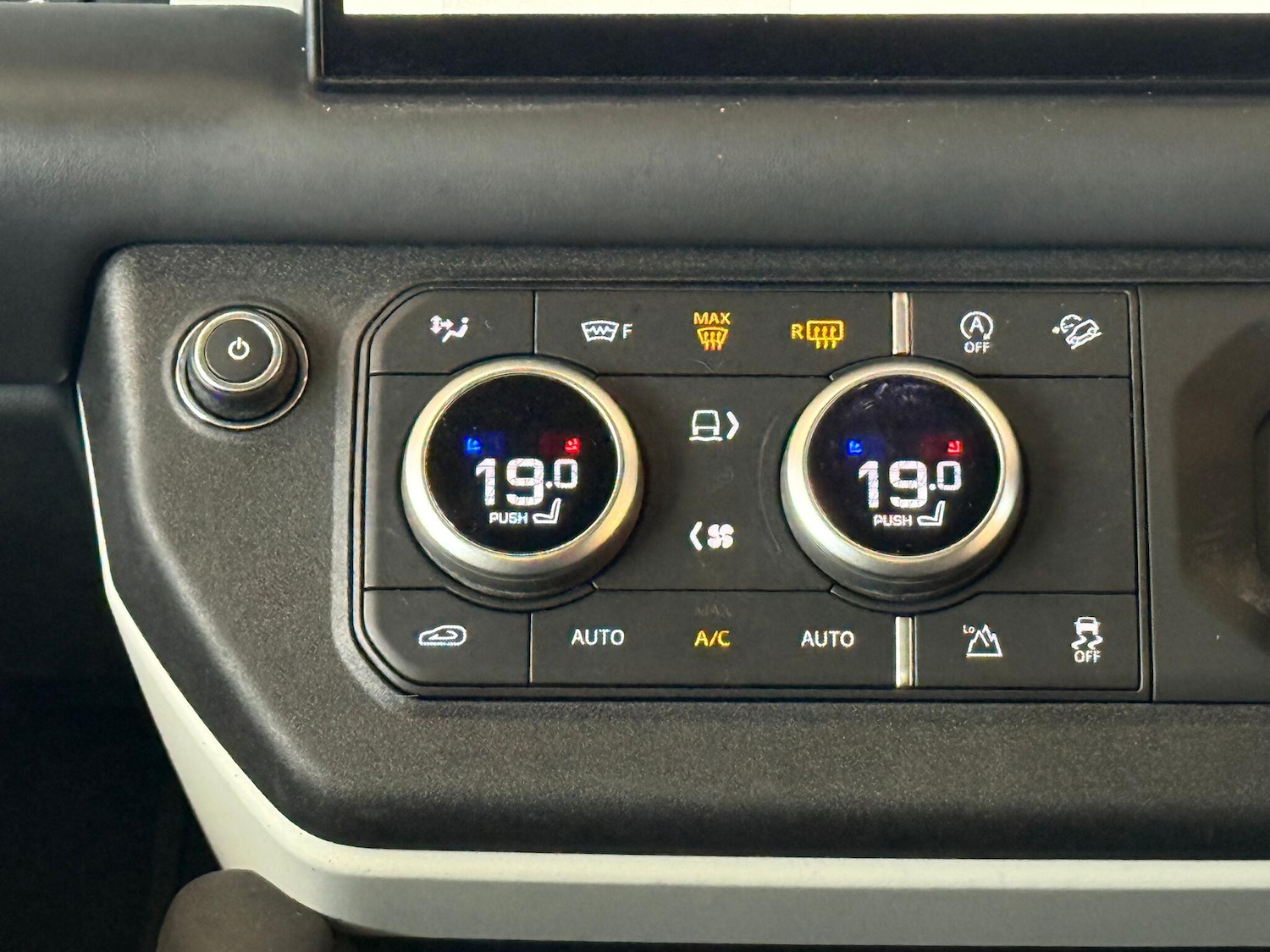 Used Land Rover Defender 90 for sale - 77291278: Photo 14