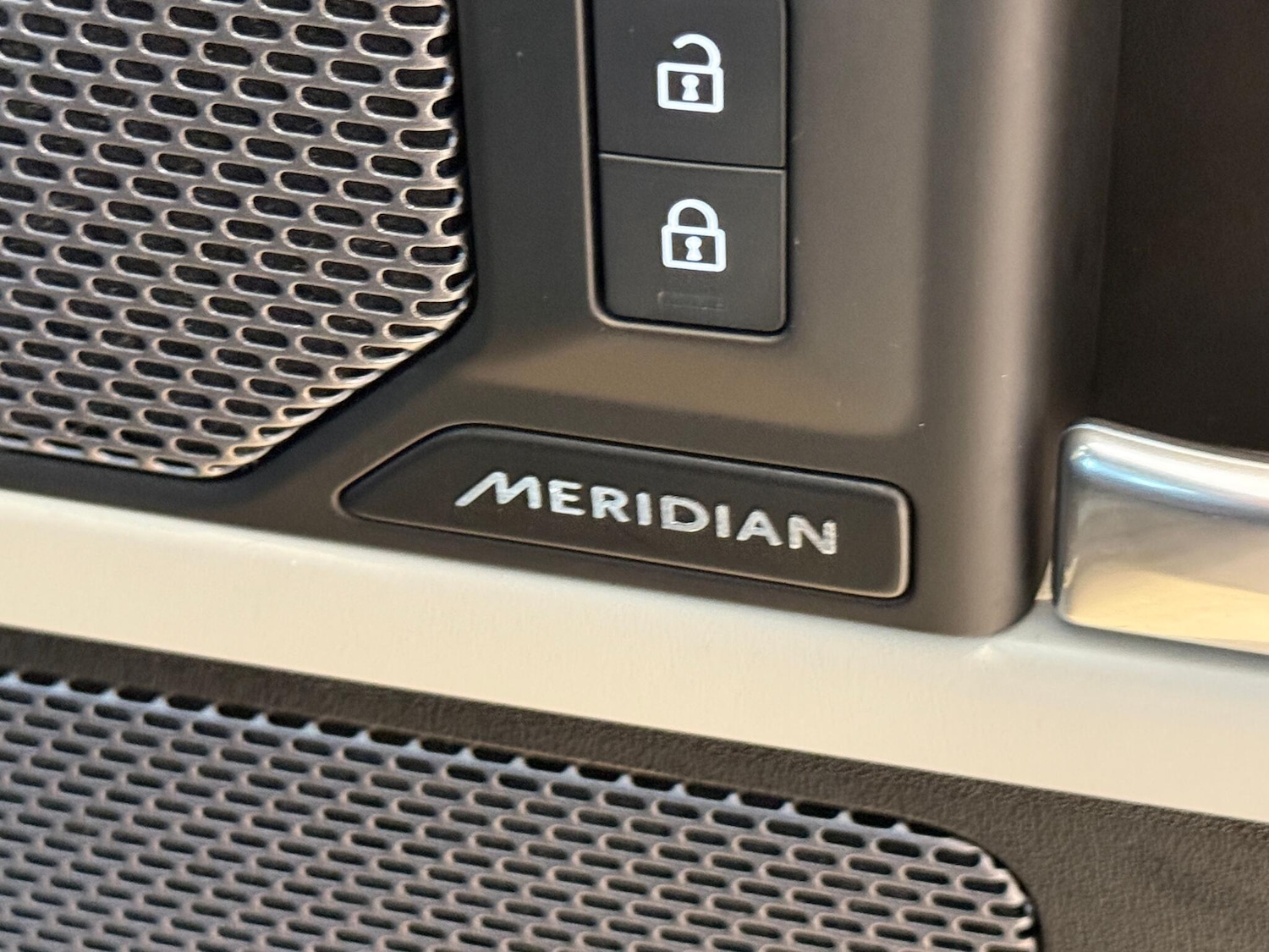 Used Land Rover Defender 90 for sale - 77291278: Photo 19