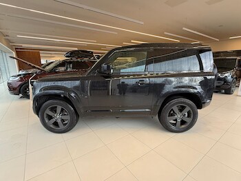Used Land Rover Defender 90 2024 for sale - 77291278: Photo