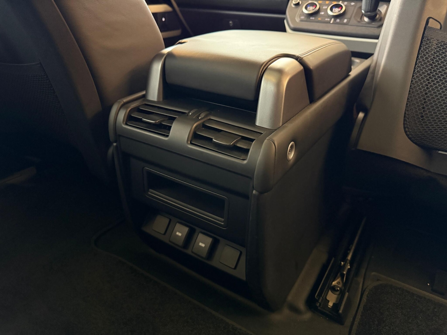 Used Land Rover Defender 90 for sale - 77291278: Photo 30