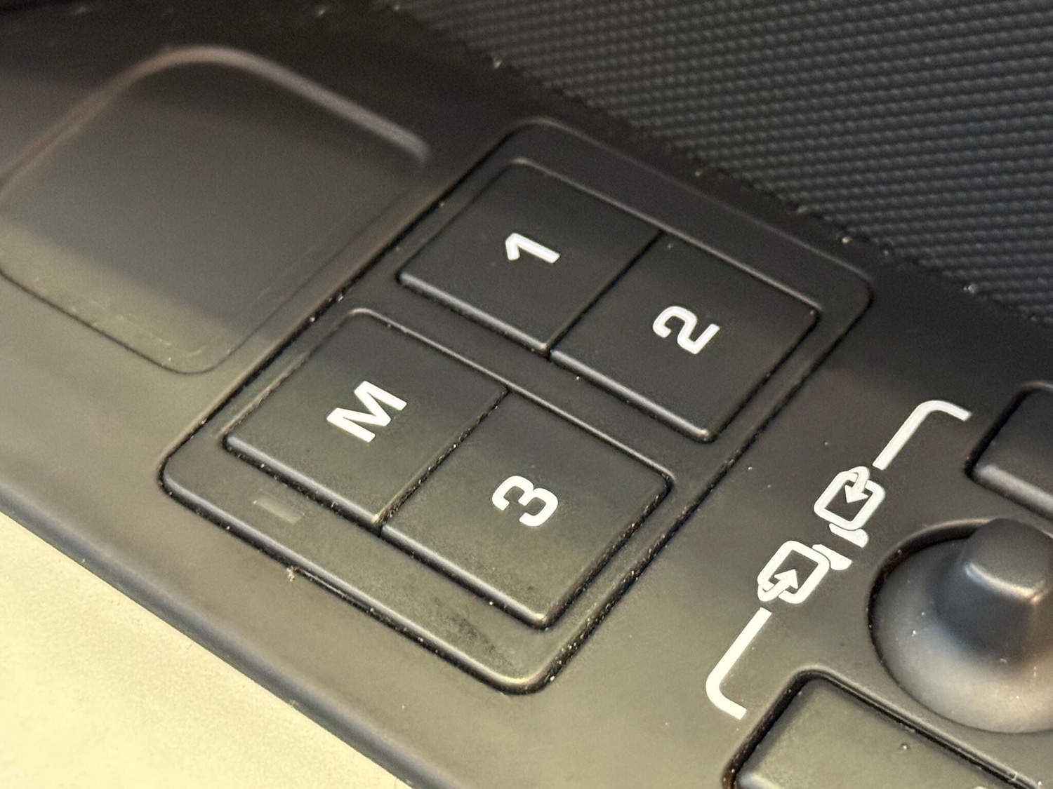 Used Land Rover Defender 90 for sale - 77291278: Photo 41