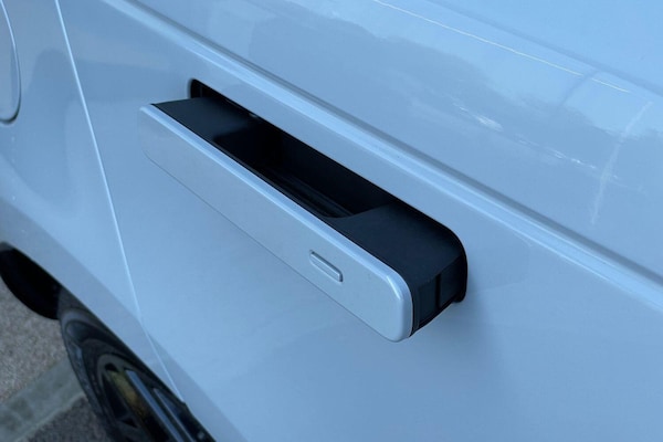 Used Land Rover Range Rover Velar 2025 for sale - 76226279: Photo 38