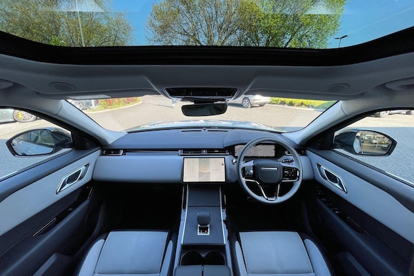 Used Land Rover Range Rover Velar 2025 for sale - 76226279: Photo 3