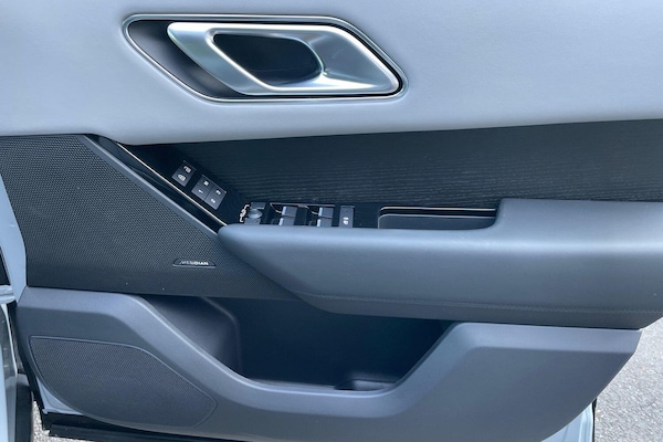 Used Land Rover Range Rover Velar 2025 for sale - 76226279: Photo 53