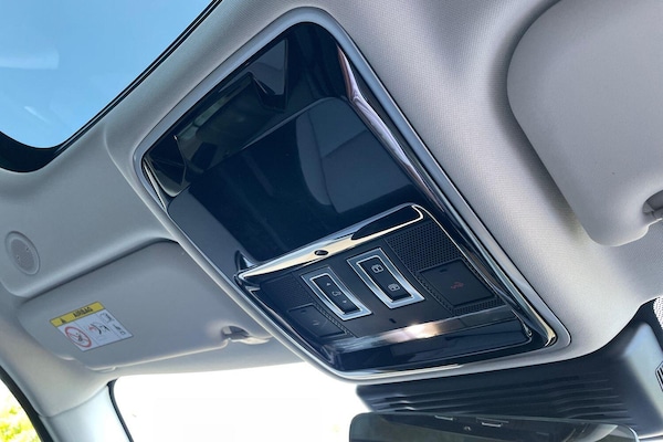 Used Land Rover Range Rover Velar 2025 for sale - 76226279: Photo 55