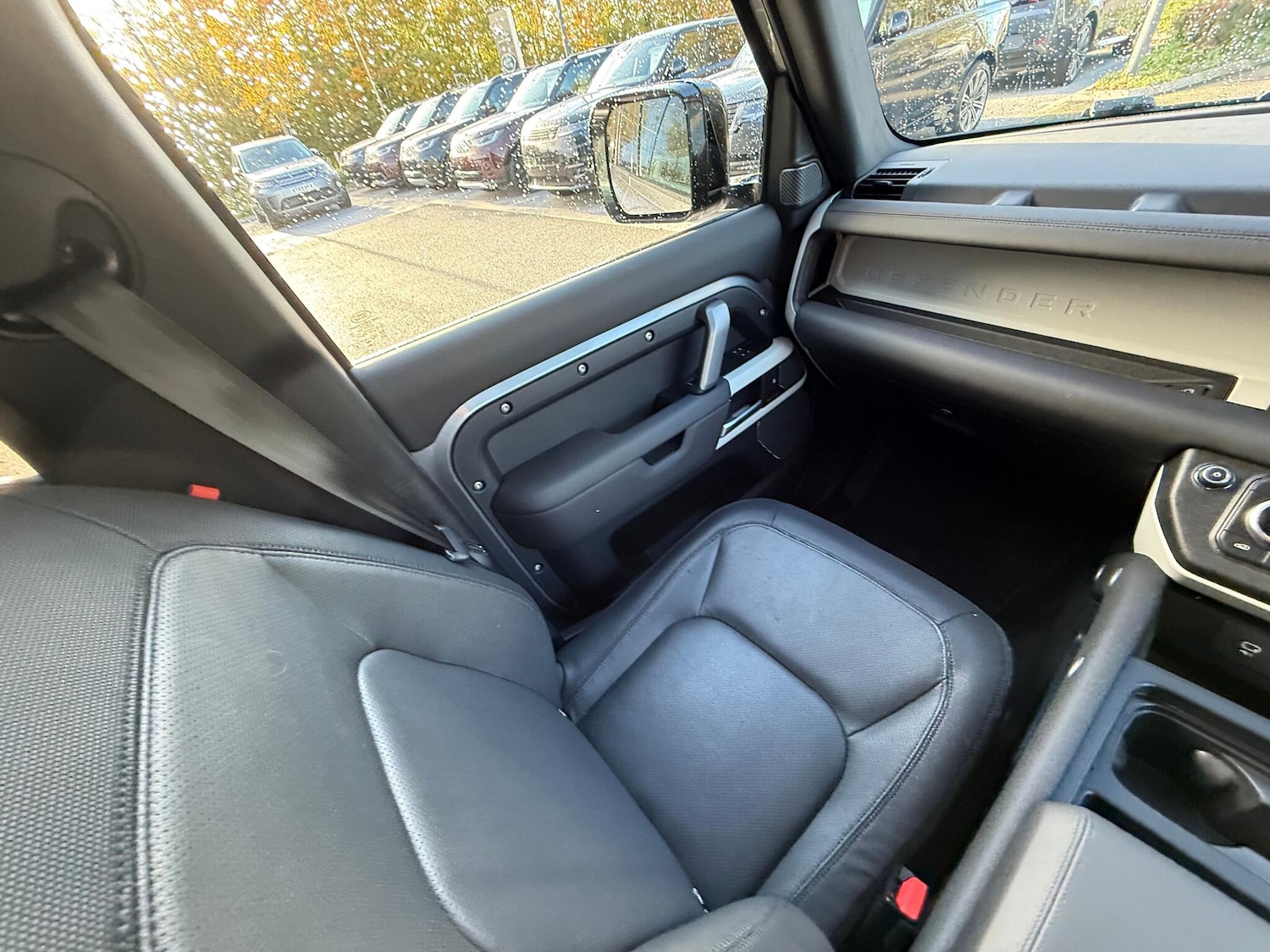 Used Land Rover Defender 110 2023 for sale - 76370679: Photo 12