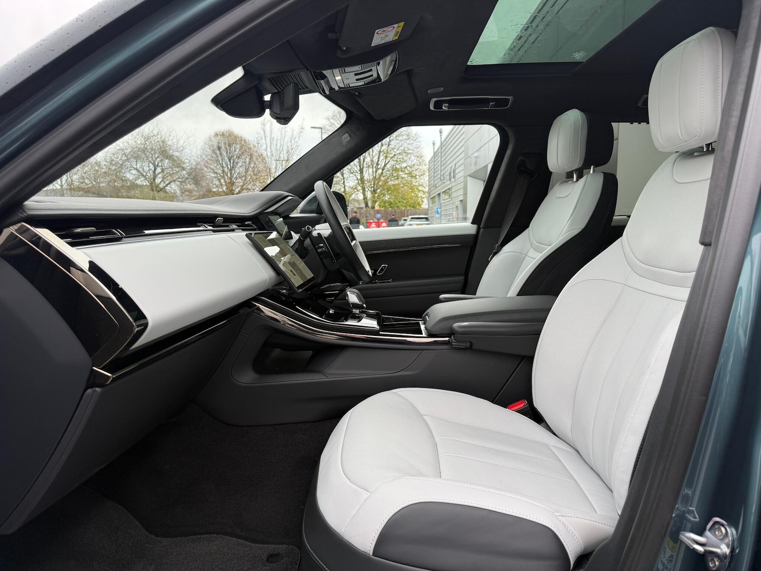 Used Land Rover Range Rover Sport 2025 for sale - 76597102: Photo 10