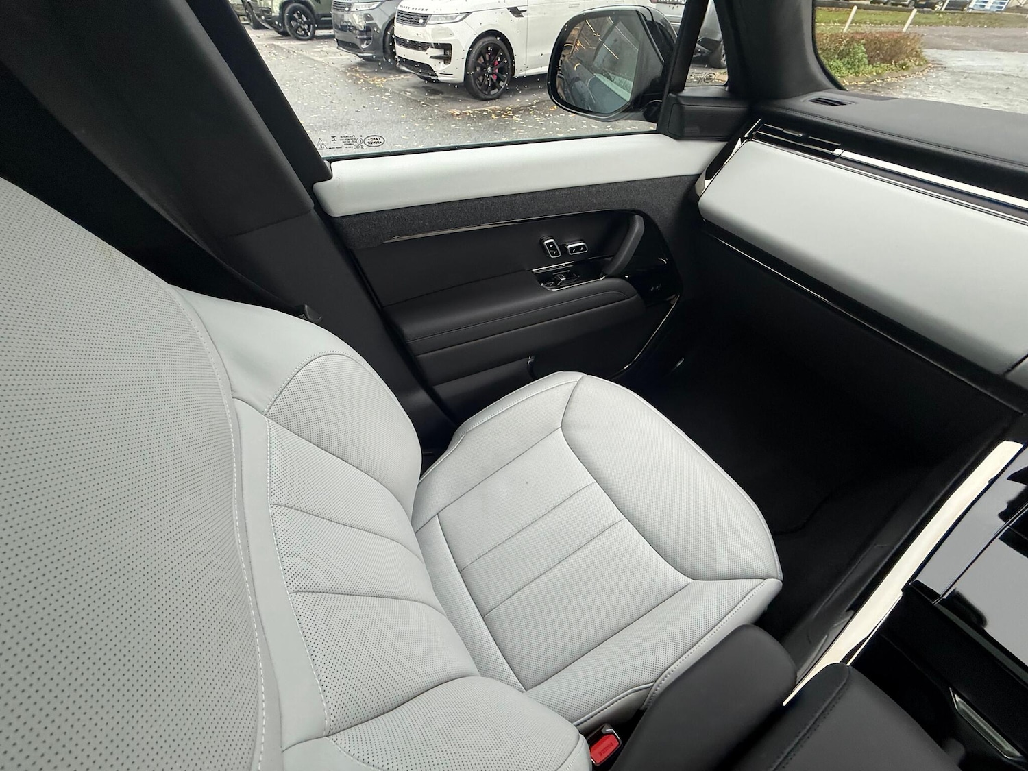 Used Land Rover Range Rover Sport 2025 for sale - 76597102: Photo 12