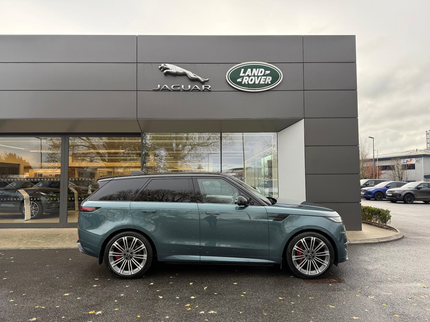 Used Land Rover Range Rover Sport 2025 for sale - 76597102: Photo 2