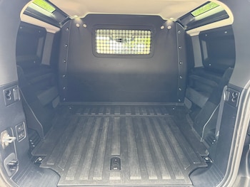 Used Land Rover Defender 90 2021 for sale - 75623557: Photo