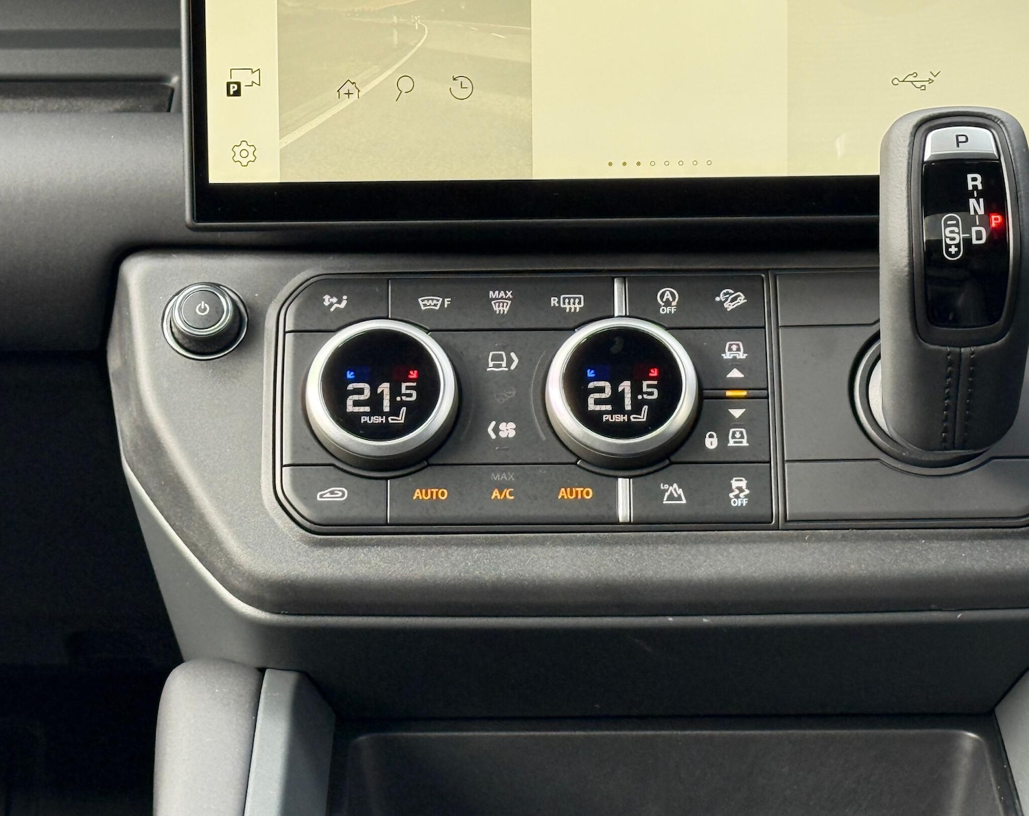 Used Land Rover Defender 110 for sale - 77549666: Photo 16